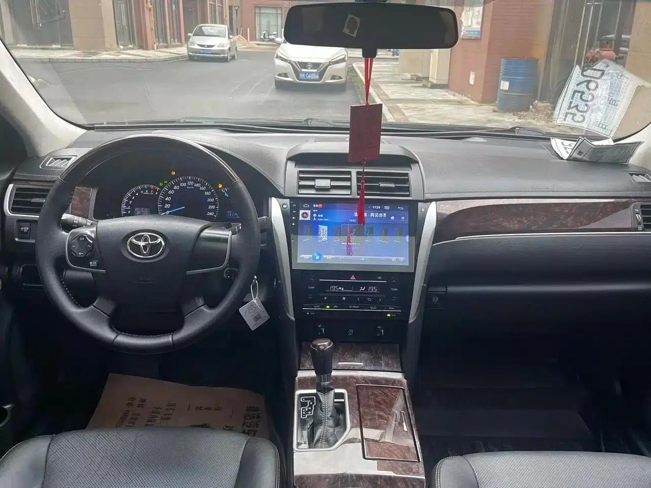 Camry 2016 2.0G 10th Anniversary Leading Edition — миниатюра 12