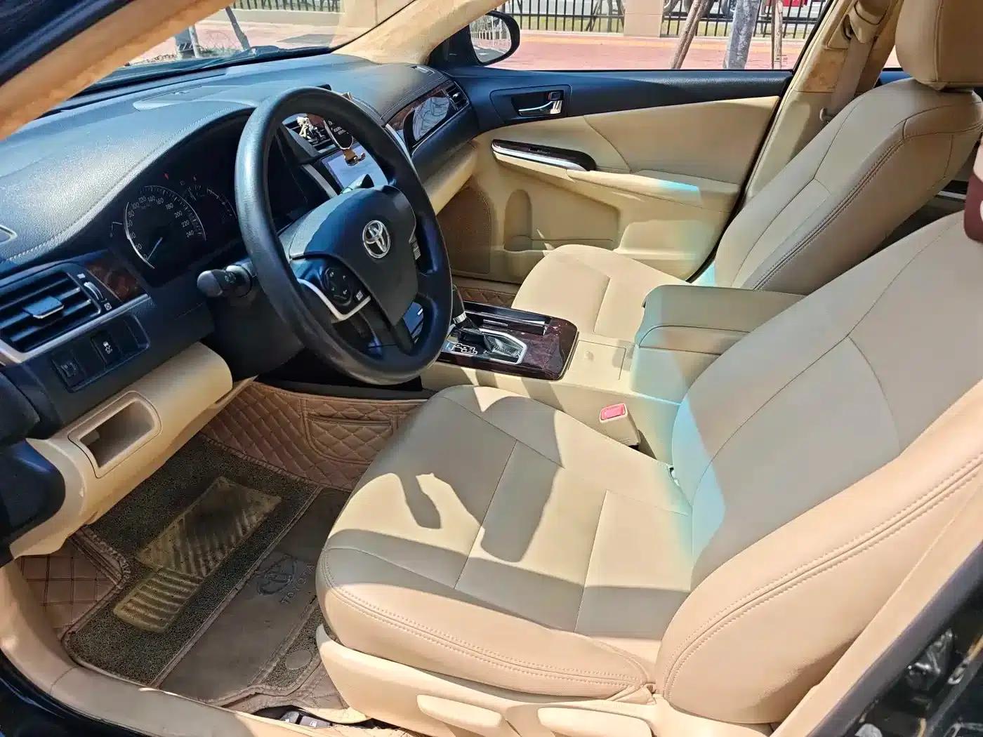 Camry 2016 2.0E 10th Anniversary Elite Edition — миниатюра 6