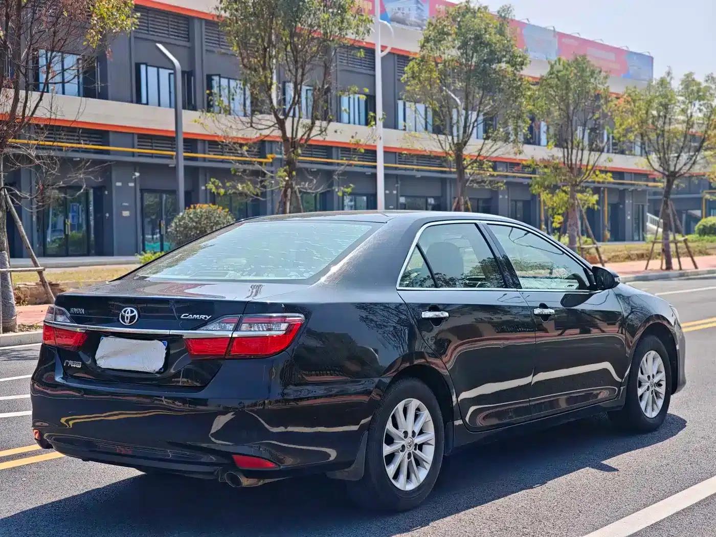 Camry 2016 2.0E 10th Anniversary Elite Edition — миниатюра 9