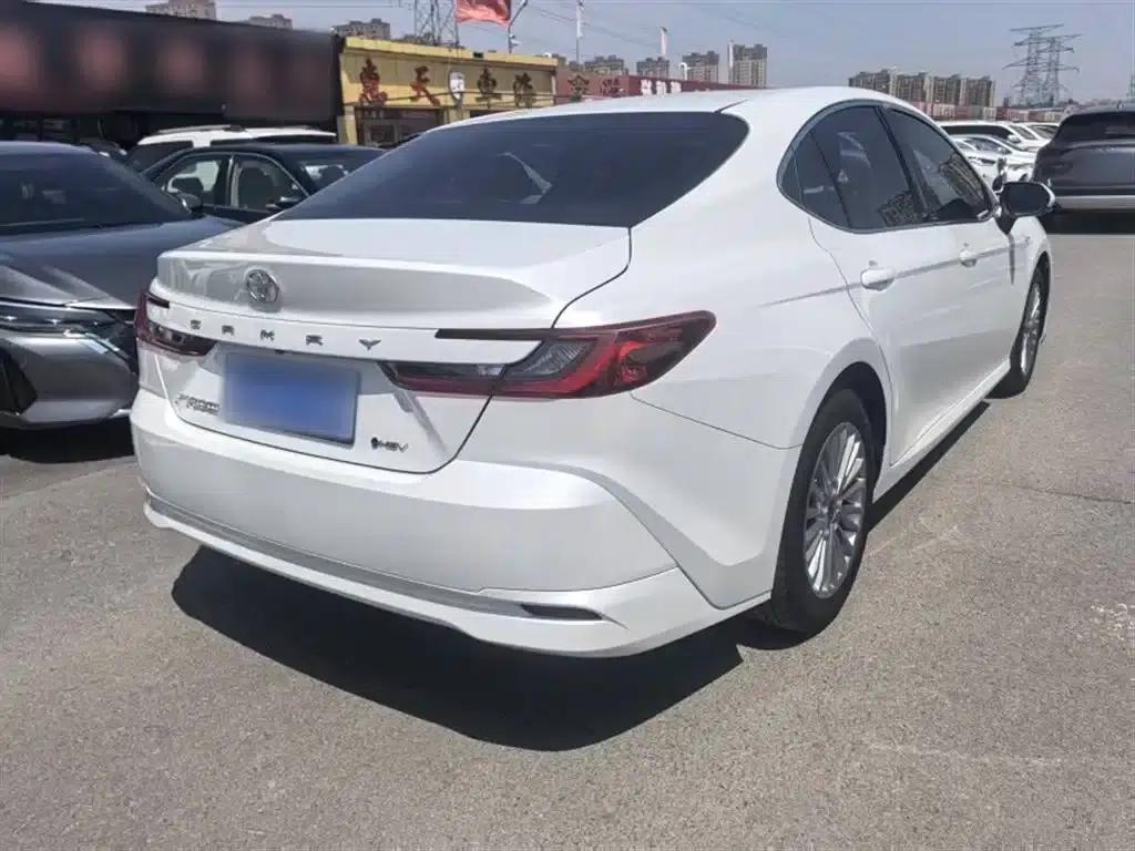 2024 Camry Hybrid 2.0HE Elite Edition — миниатюра 12