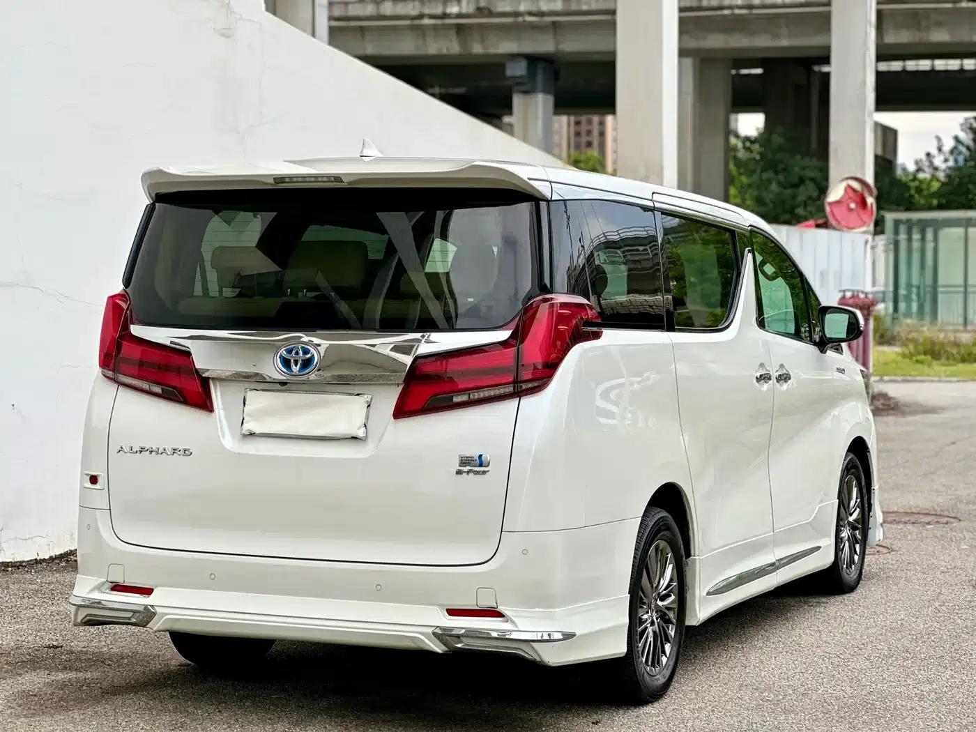 2020 Alphard Hybrid 2.5L Luxury Edition — миниатюра 14