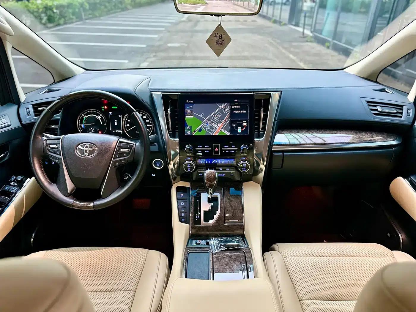 2021 Alphard Hybrid 2.5L Premium Edition — миниатюра 6