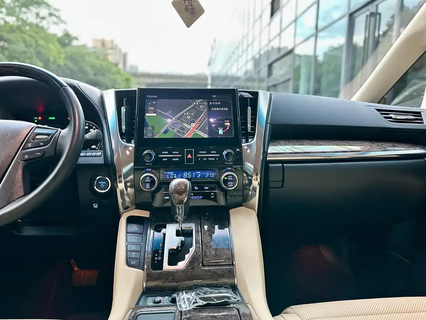 2021 Alphard Hybrid 2.5L Premium Edition — миниатюра 7