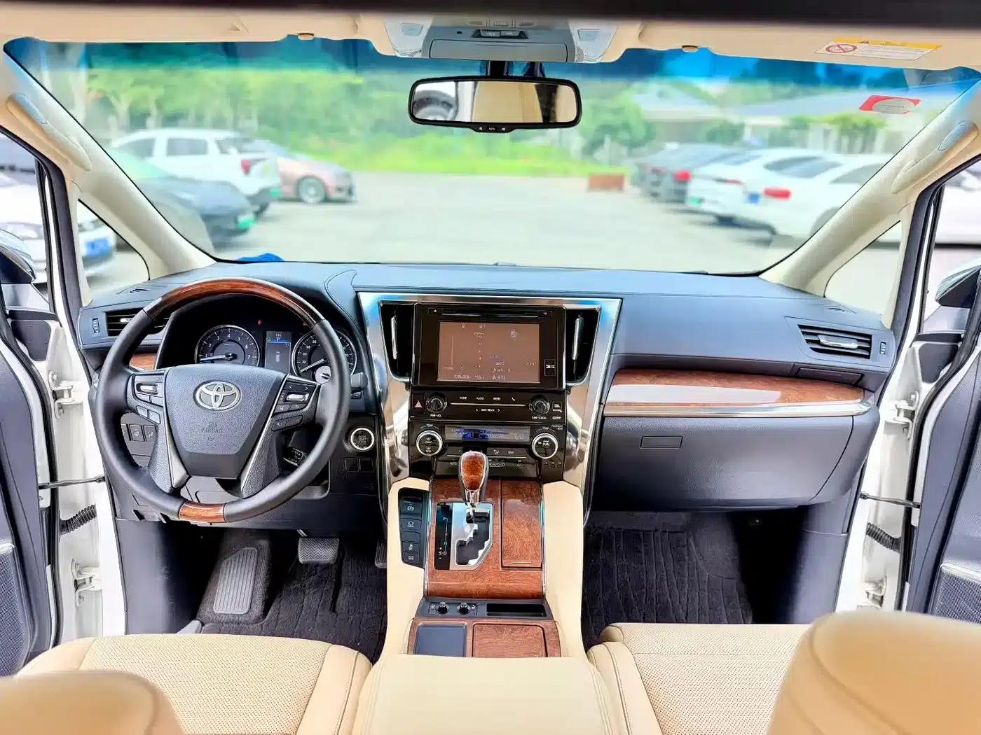 2018 Alphard 3.5L Premium Edition — миниатюра 5