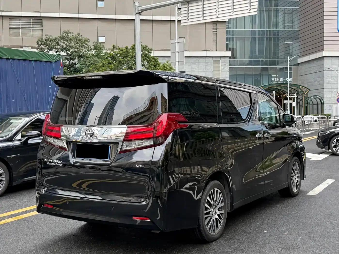 2018 Alphard Facelift 3.5L Premium Edition — миниатюра 12