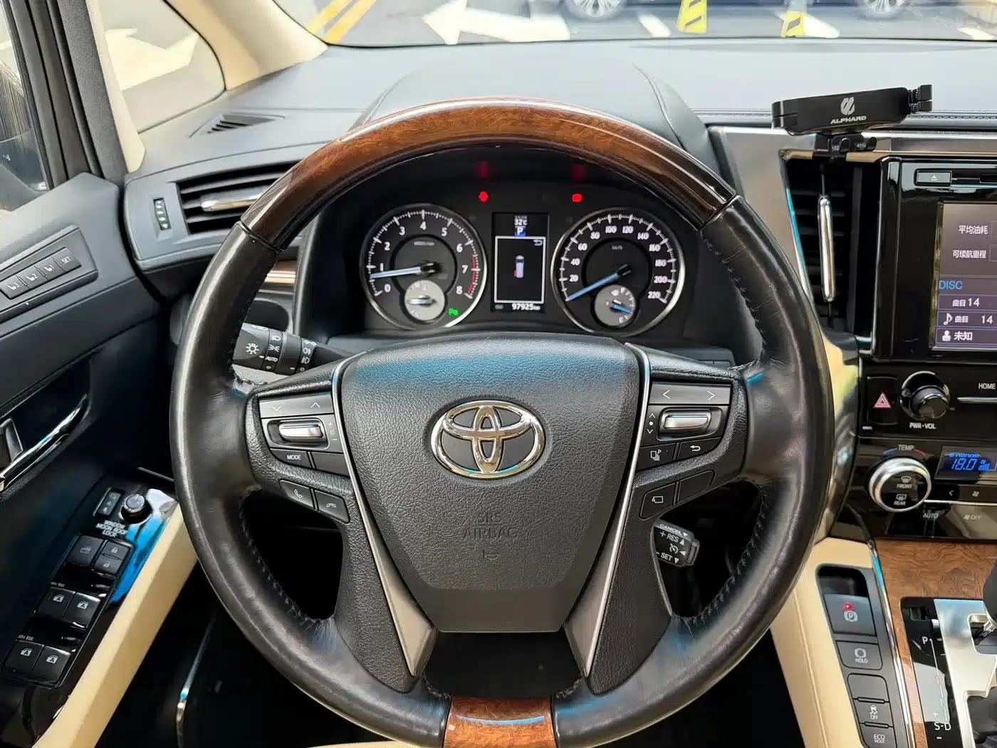 2018 Alphard Facelift 3.5L Premium Edition — миниатюра 9