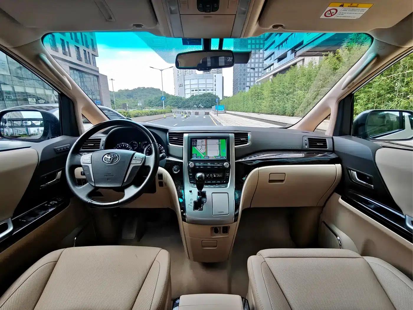 2012 Alphard 3.5L Luxury Edition — миниатюра 11