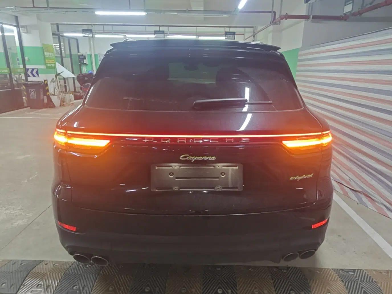 Porsche Cayenne E-Hybrid 2019 Cayenne E-Hybrid 2.0T — миниатюра 5
