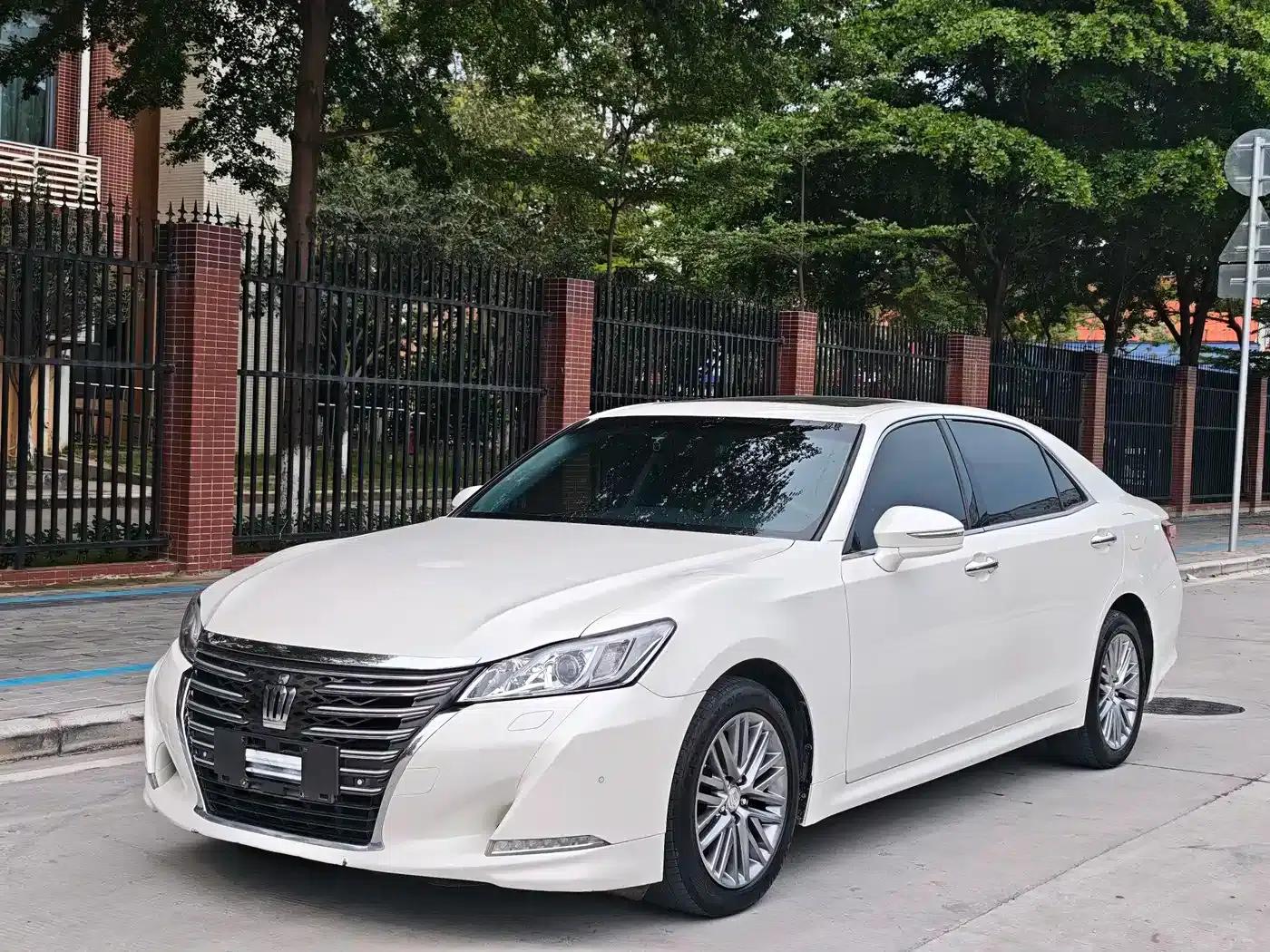 Crown 2017 2.0T Sport Edition — миниатюра 1