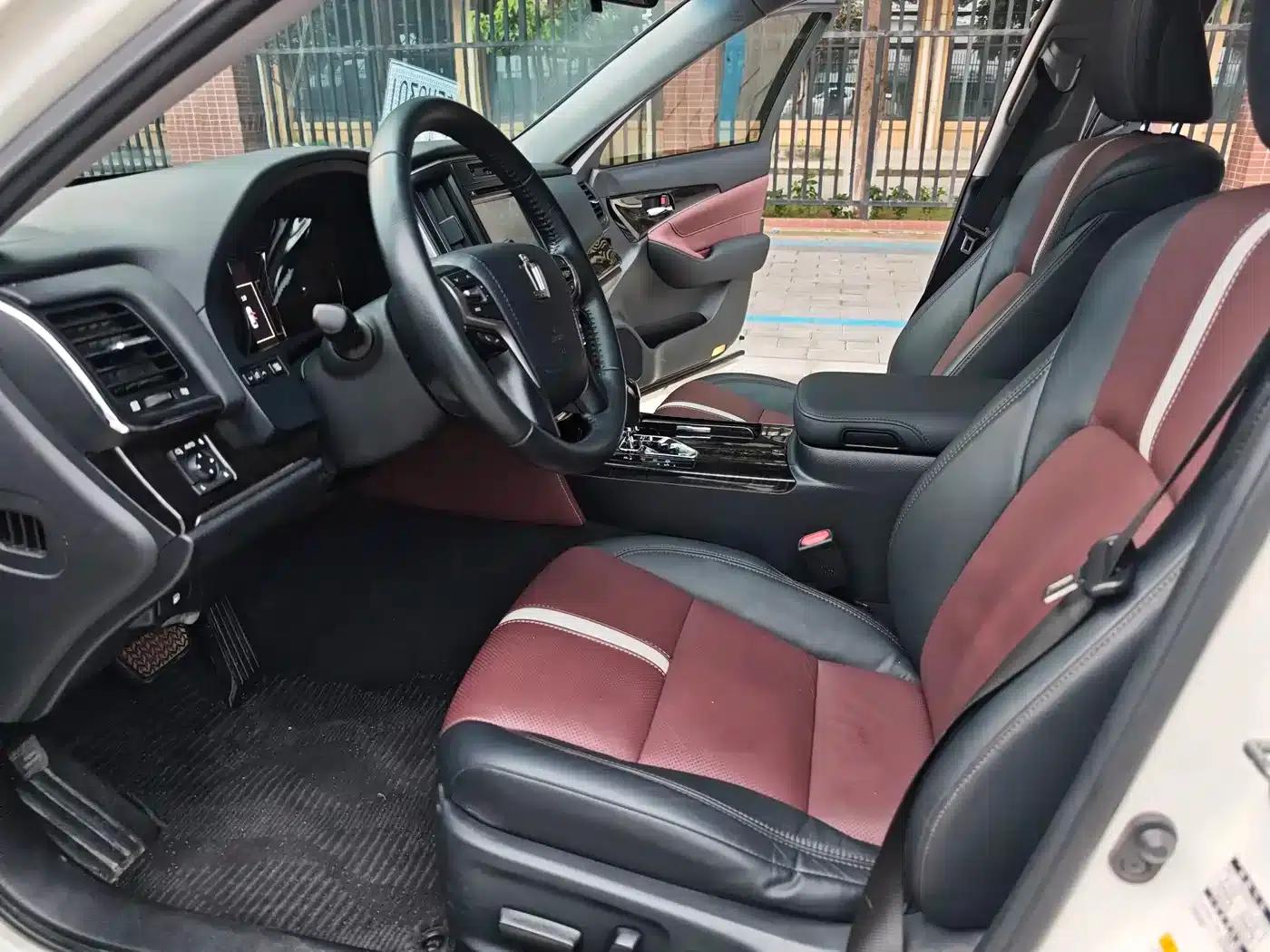 Crown 2017 2.0T Sport Edition — миниатюра 8