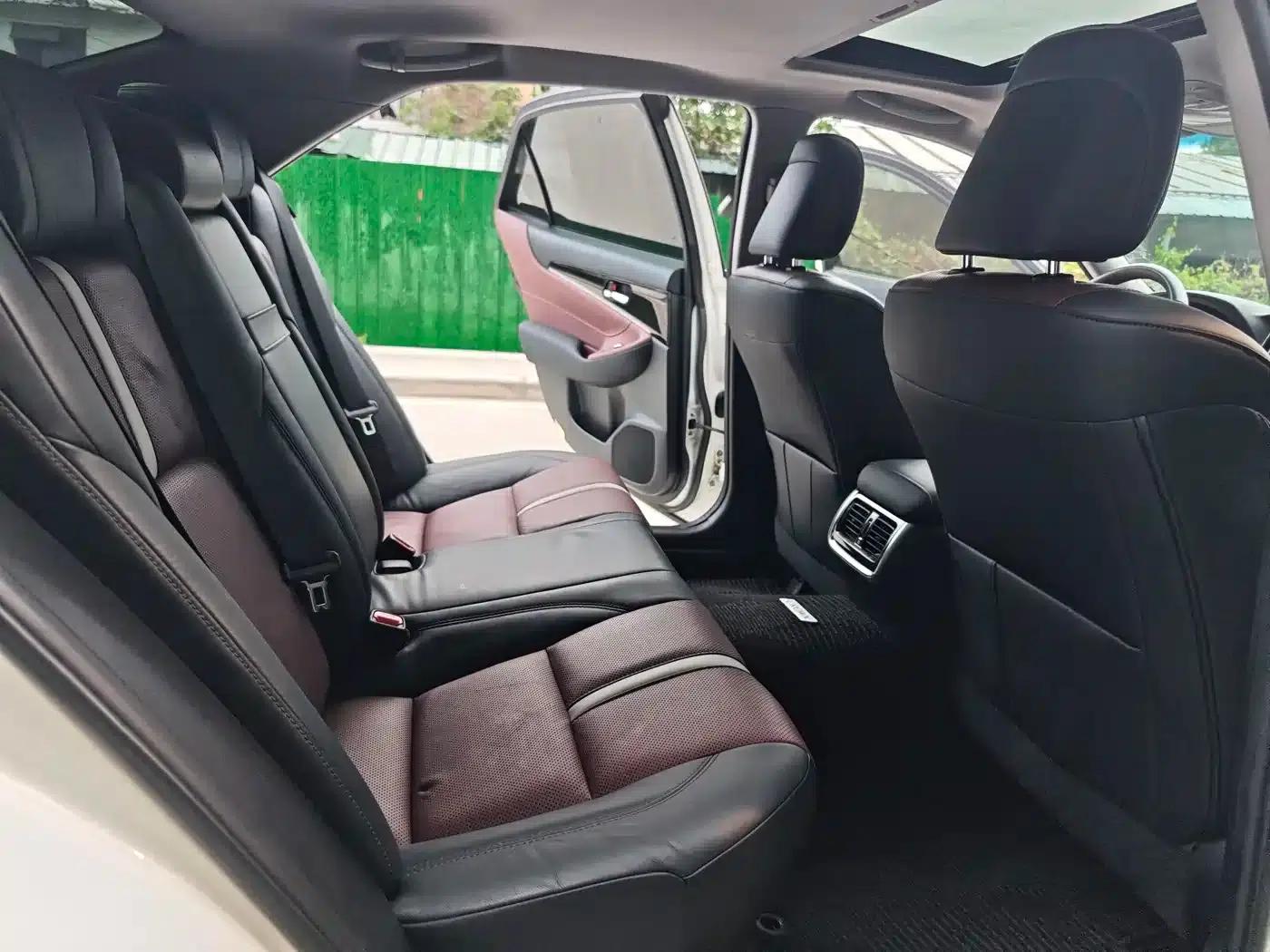 Crown 2017 2.0T Sport Edition — миниатюра 10