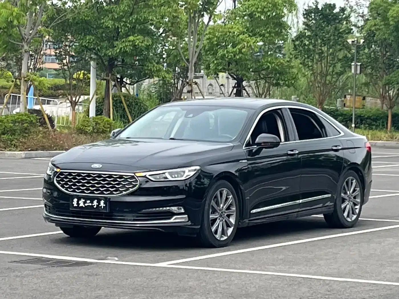 2019 Taurus EcoBoost 245 Premium Edition — миниатюра 1