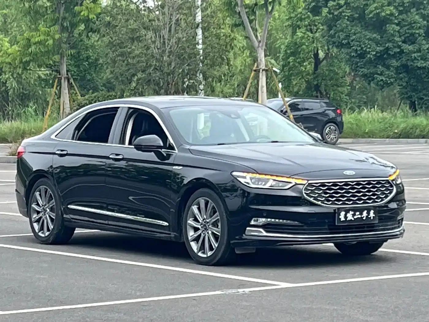 2019 Taurus EcoBoost 245 Premium Edition — миниатюра 3