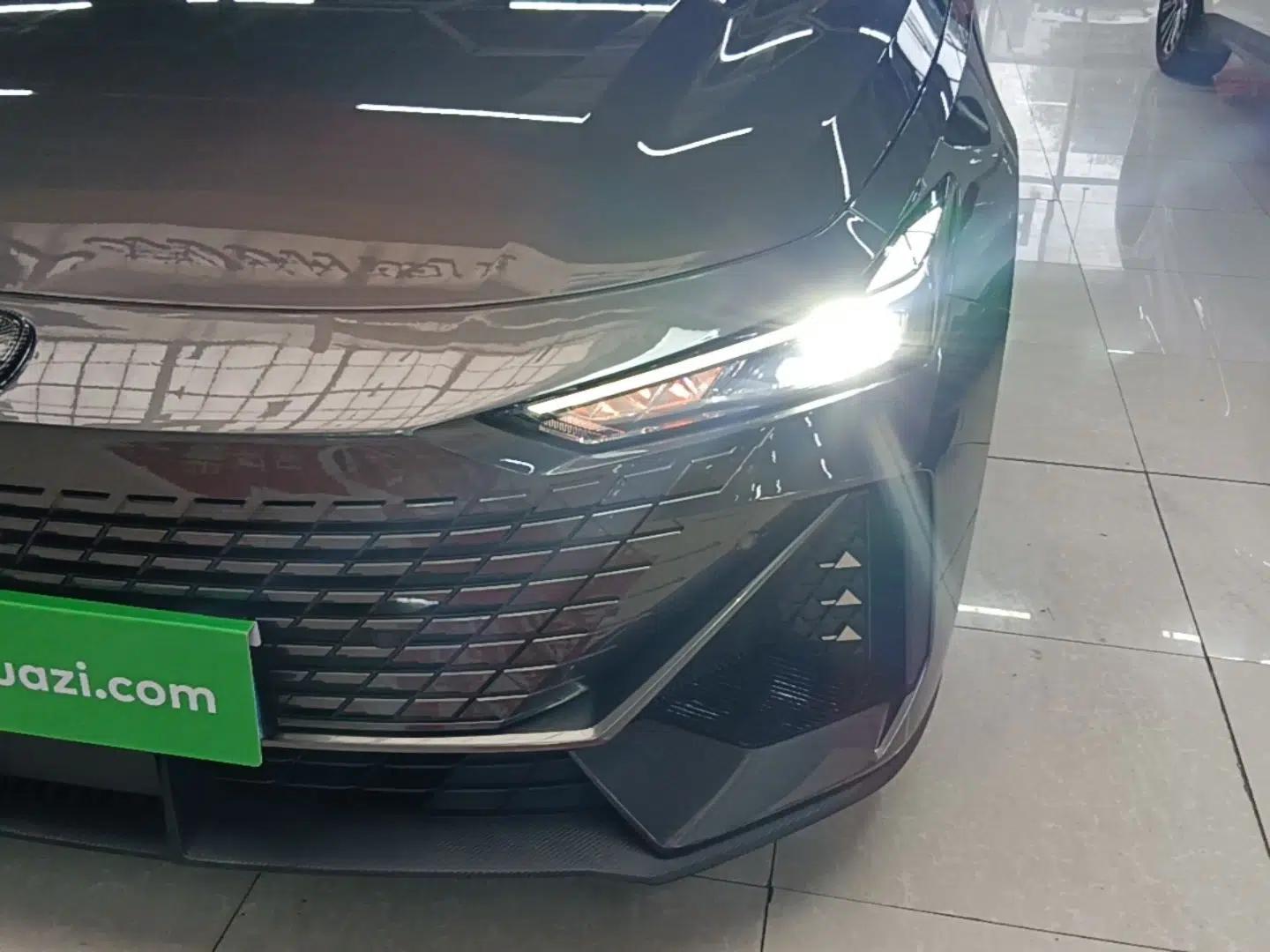 CHANGAN UNI-V 2022 1.5T Prestige Version — миниатюра 8