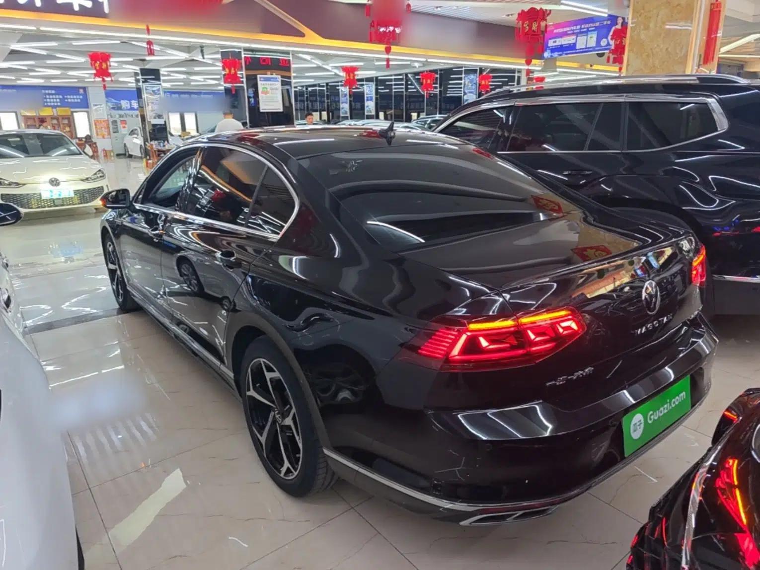 Volkswagen Magotan 2024 2 Million Units Zhongxiang Version 330TSI DSG Luxury Edition — миниатюра 4