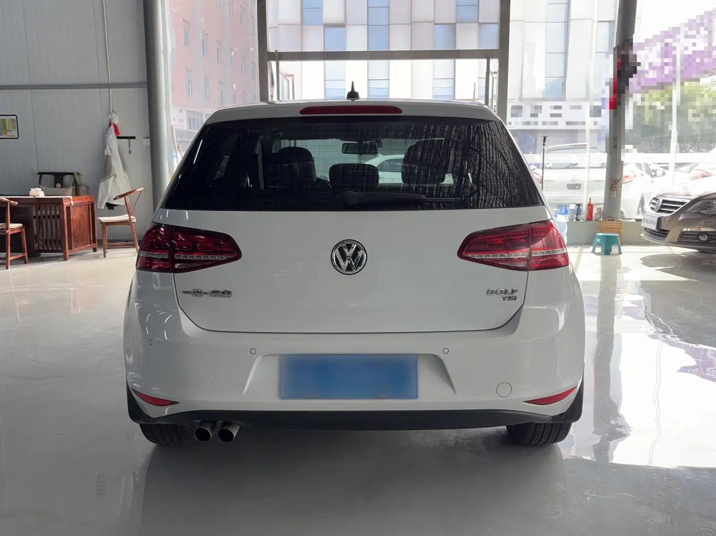 Volkswagen Golf 2017 230TSI Automatic Comfort Edition – Celebrating Milestone of One Million Units — миниатюра 4