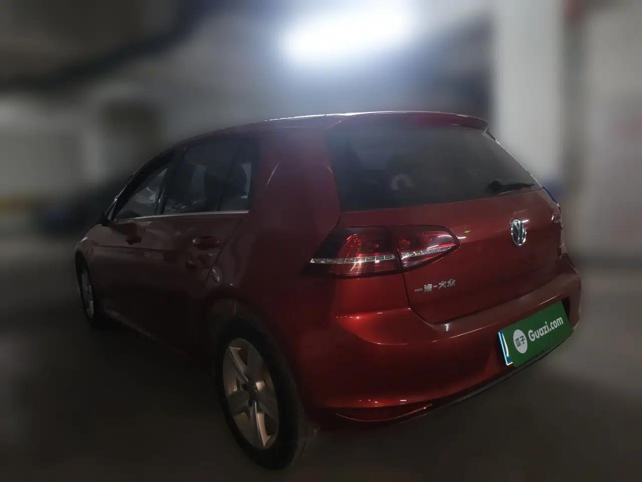 Volkswagen Golf 2017 1.6L Automatic Comfort Million-Vehicle Anniversary Edition — миниатюра 4