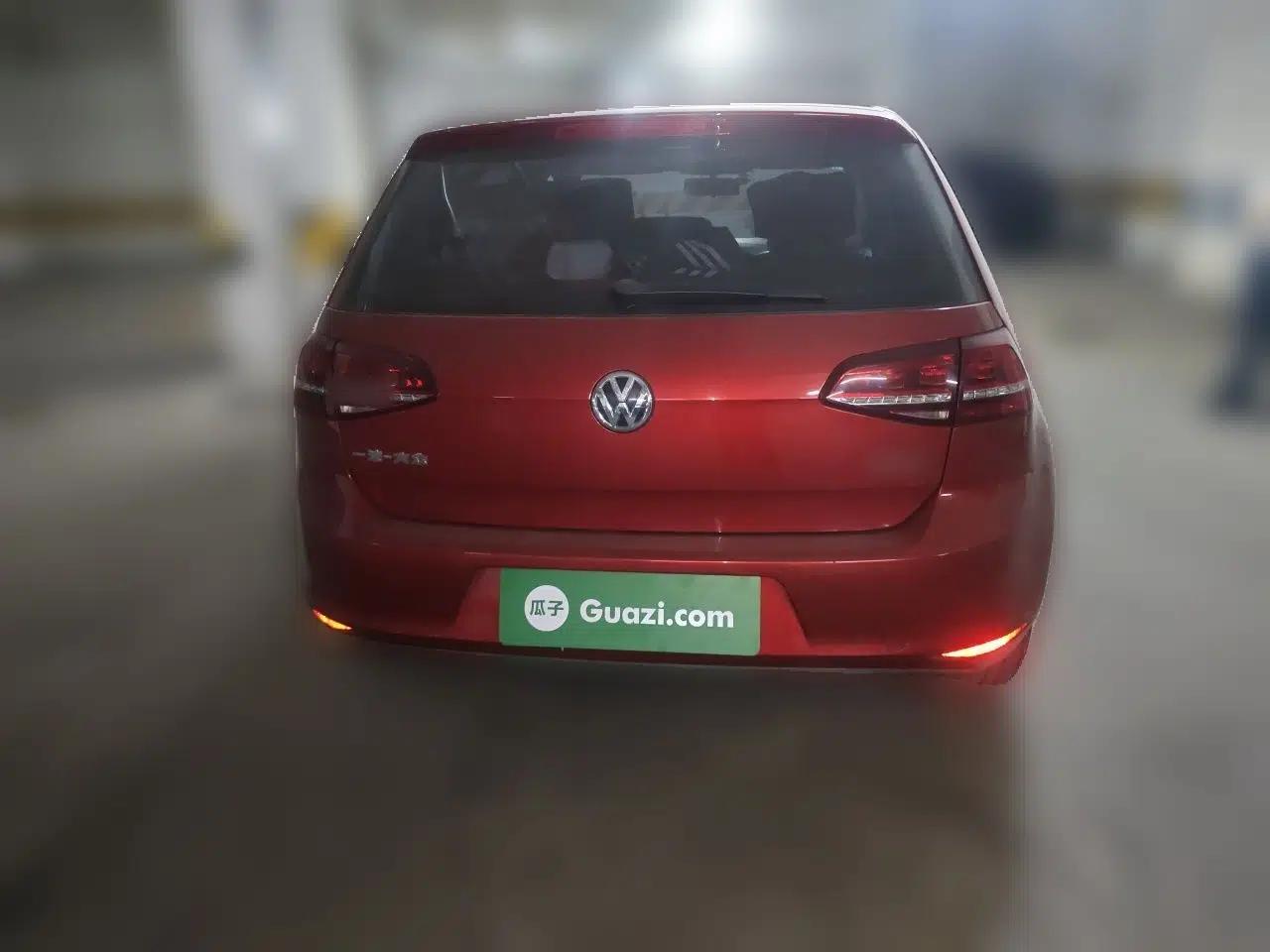 Volkswagen Golf 2017 1.6L Automatic Comfort Million-Vehicle Anniversary Edition — миниатюра 5