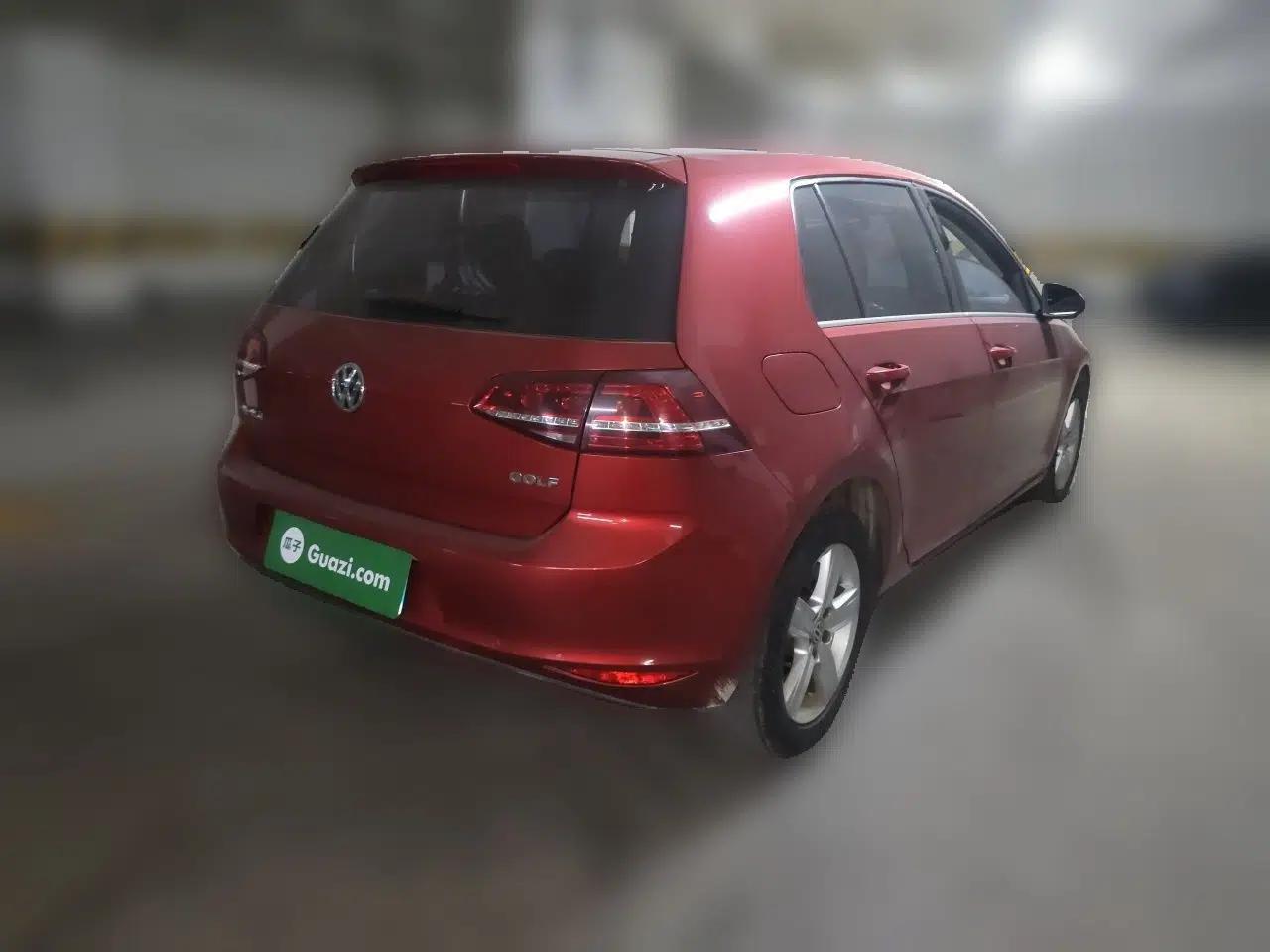 Volkswagen Golf 2017 1.6L Automatic Comfort Million-Vehicle Anniversary Edition — миниатюра 6