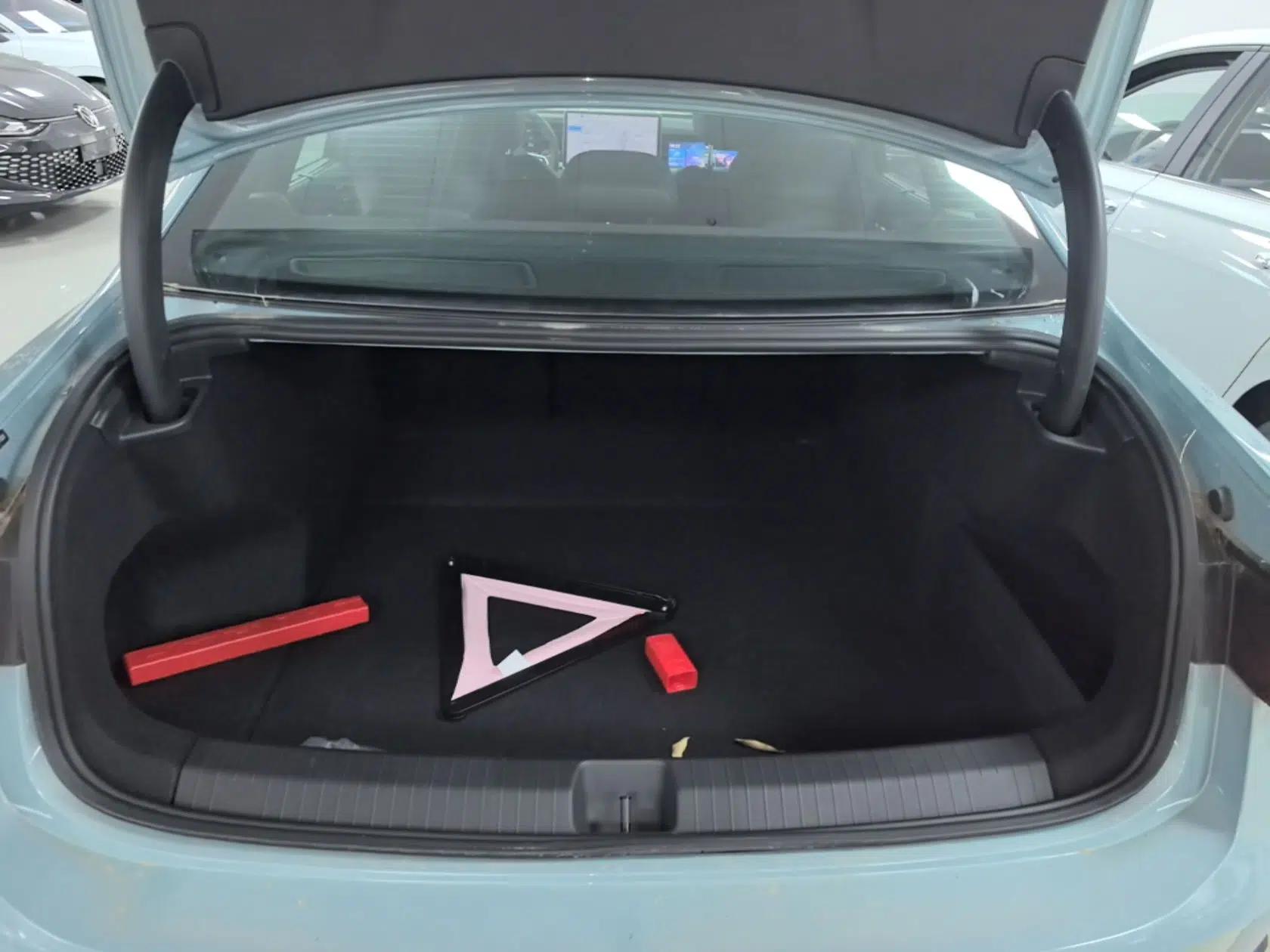 Volkswagen Passat 2025 Pro 380TSI Starry Dragon Luxury Edition — миниатюра 22