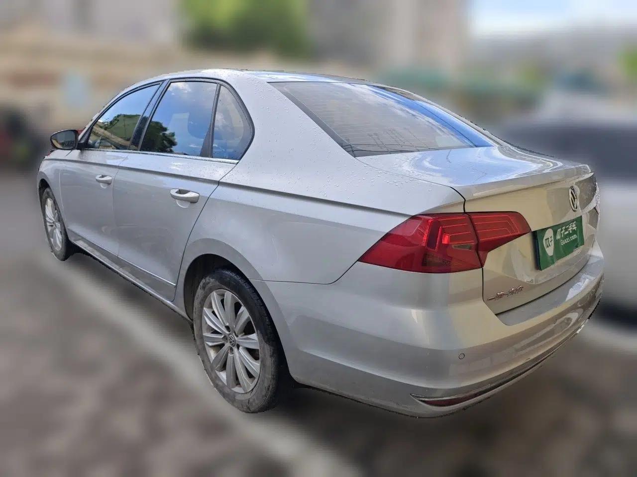 Volkswagen Bora 2017 1.6L Manual Comfort Model — миниатюра 4