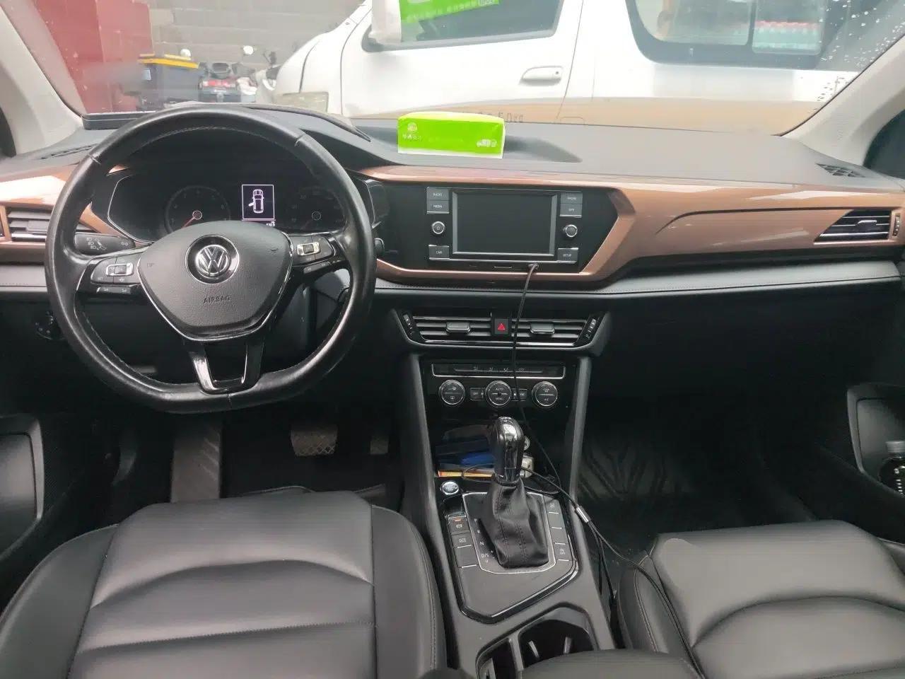 Volkswagen Tharu 2020 280TSI Two-Wheel Drive Comfort Edition China VI Standard — миниатюра 9
