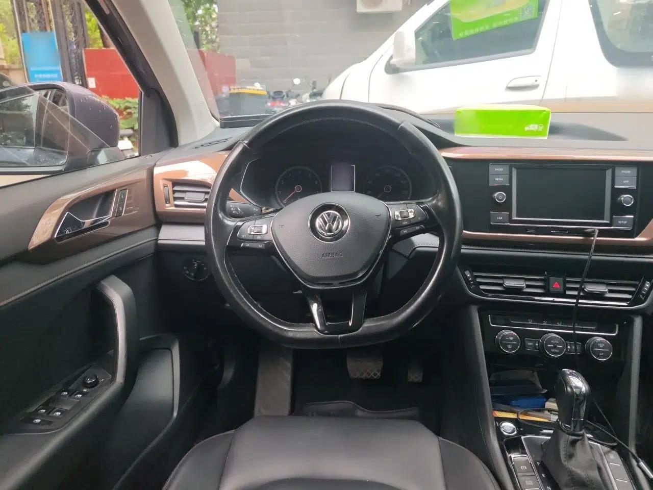Volkswagen Tharu 2020 280TSI Two-Wheel Drive Comfort Edition China VI Standard — миниатюра 10