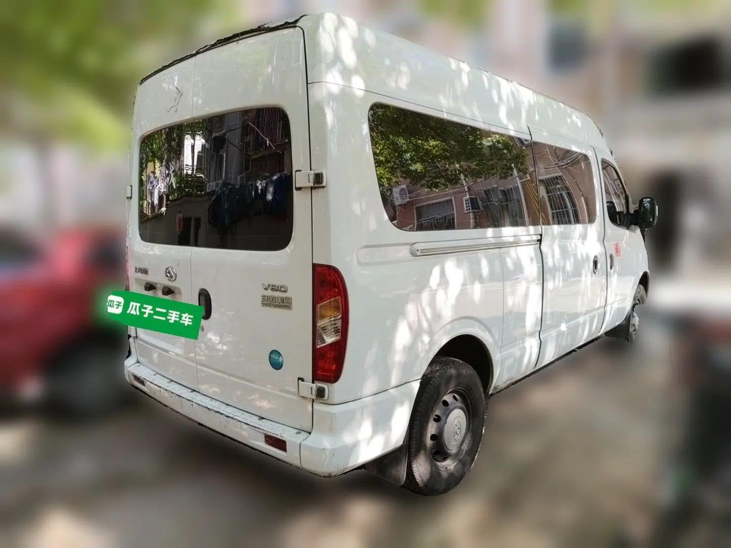 SAIC MAXUS Xintu V80 2021 2.0T Manual Classic Aoyuntong 127 PS Mid-axle Mid-roof 6/7/8/9-Seater — миниатюра 6