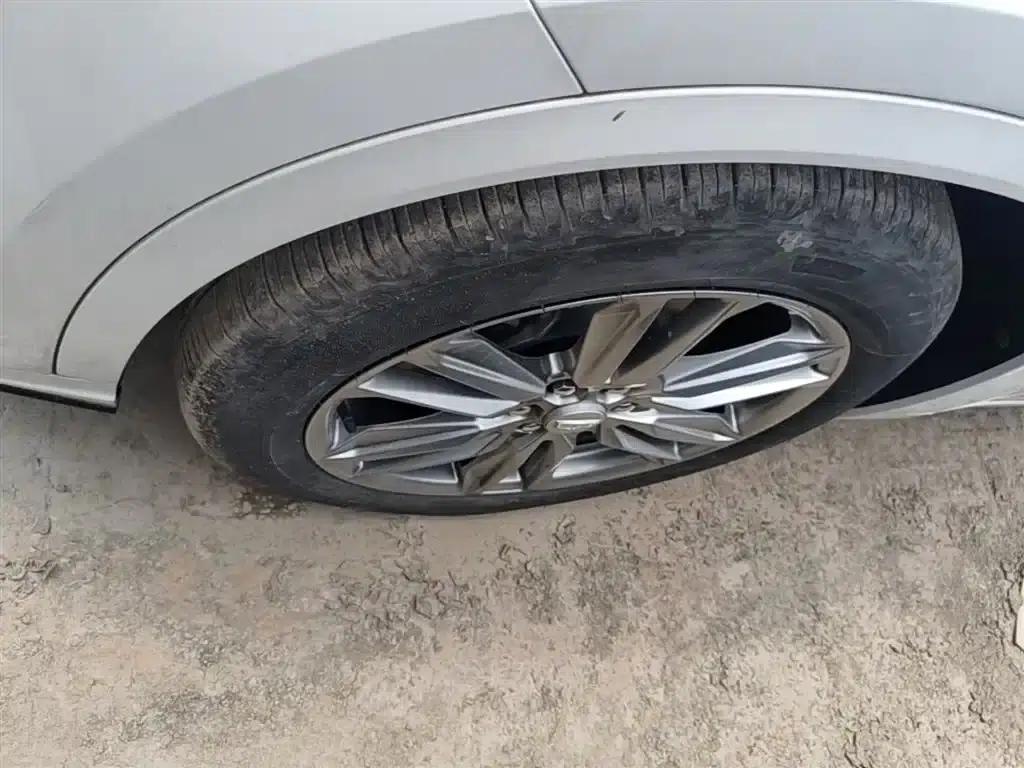 Cadillac XT6 2021 2.0T 7-seater 2WD Luxury — миниатюра 23