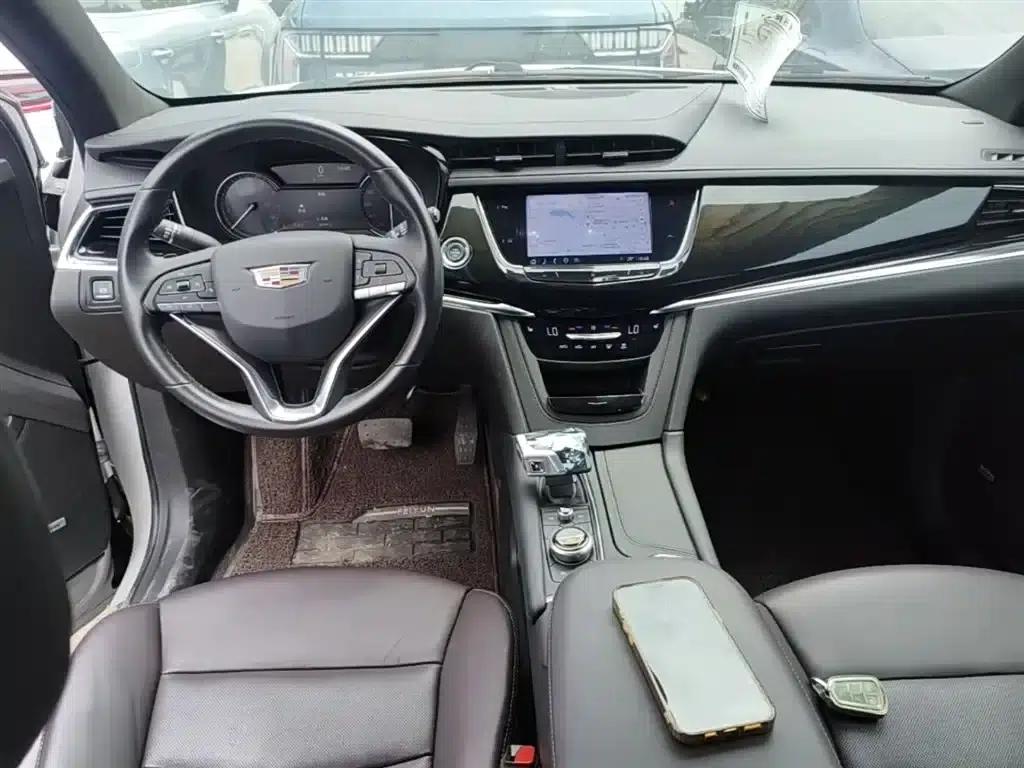 Cadillac XT6 2021 2.0T 7-seater 2WD Luxury — миниатюра 10