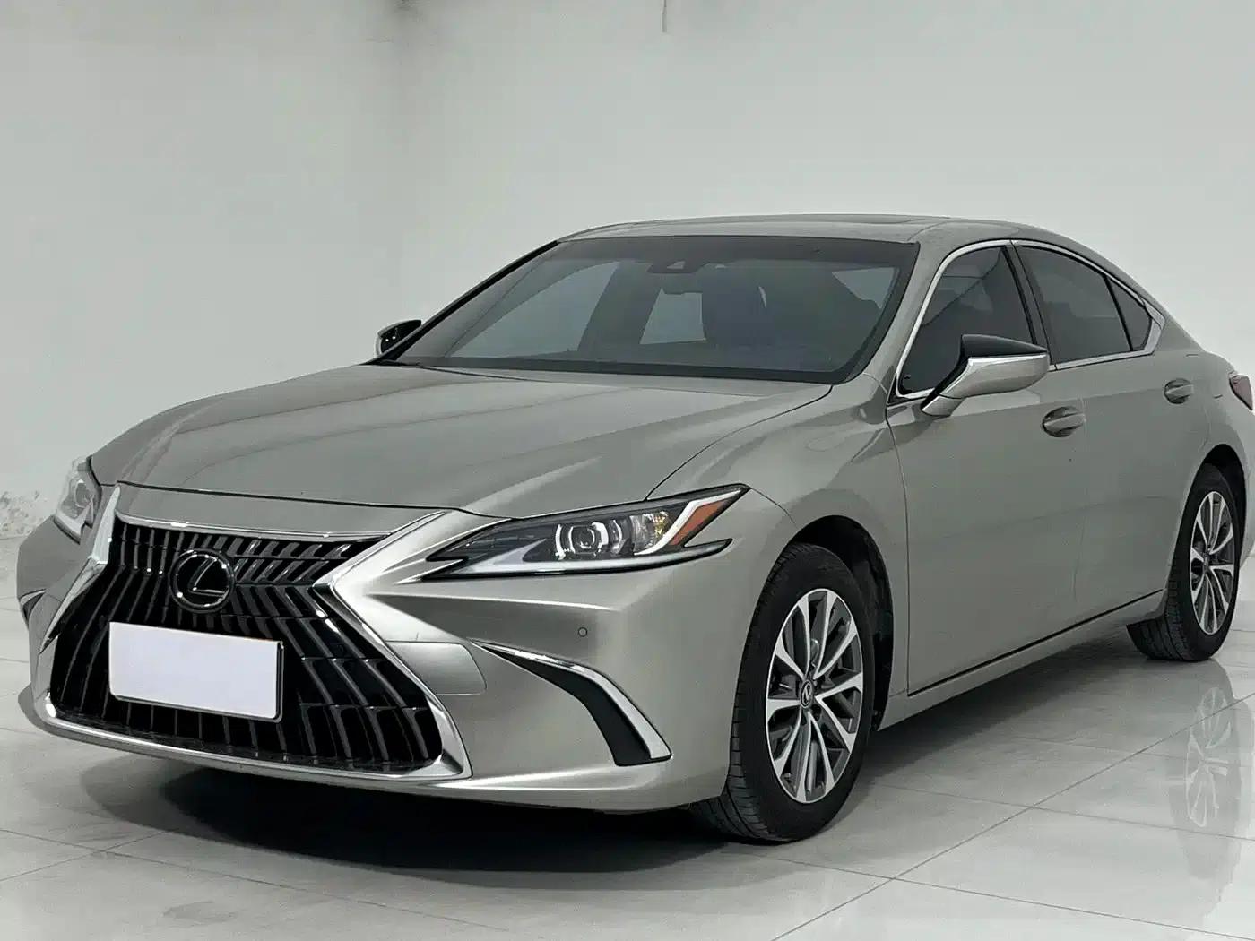 Lexus ES 2024 200 Premium Edition — миниатюра 1