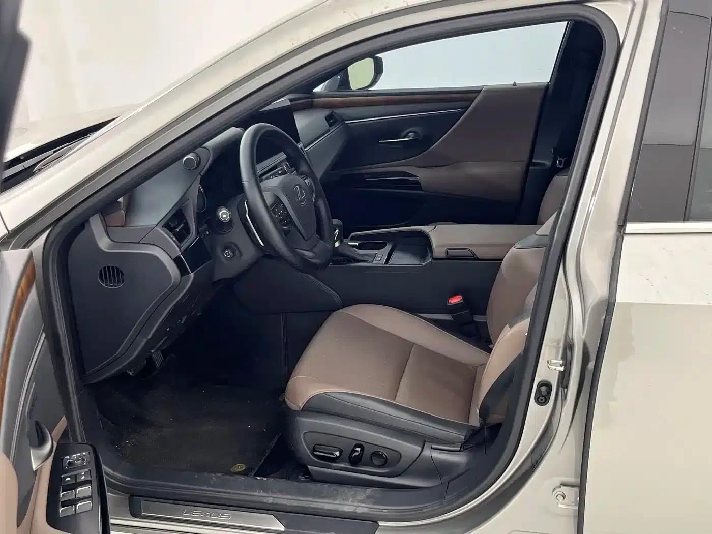 Lexus ES 2024 200 Premium Edition — миниатюра 6