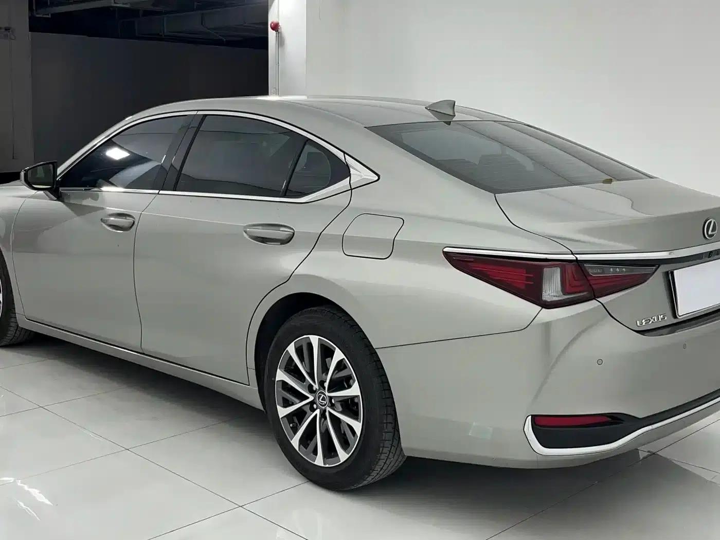 Lexus ES 2024 200 Premium Edition — миниатюра 7