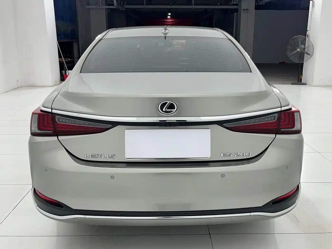 Lexus ES 2024 200 Premium Edition — миниатюра 8