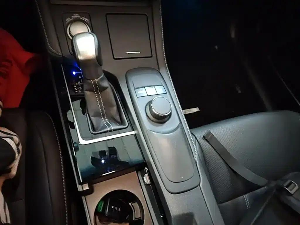 Lexus ES 2015 200 Elite Edition — миниатюра 14