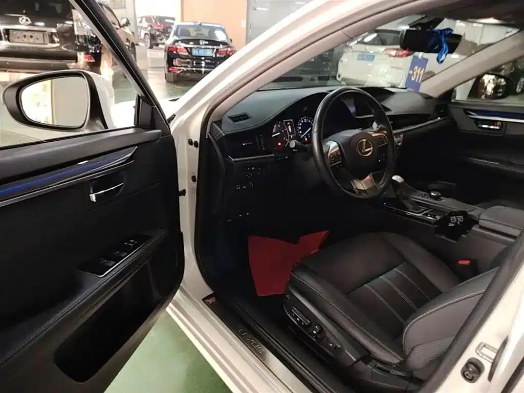 Lexus ES 2015 200 Elite Edition — миниатюра 16