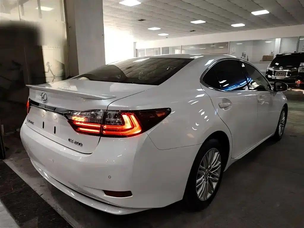 Lexus ES 2015 200 Elite Edition — миниатюра 7