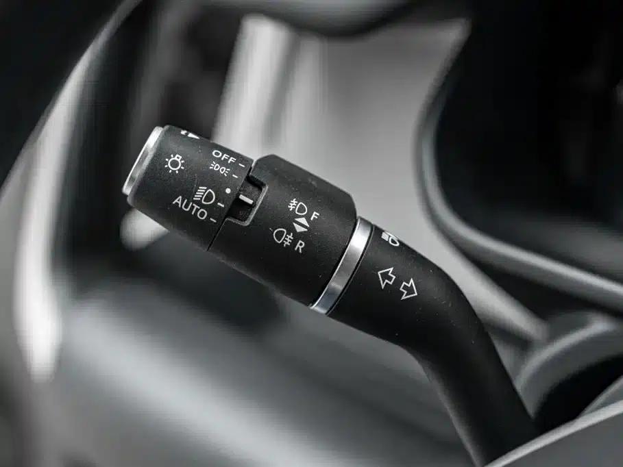 2024 Land Rover Defender 110 3.0T P400 XS — миниатюра 11