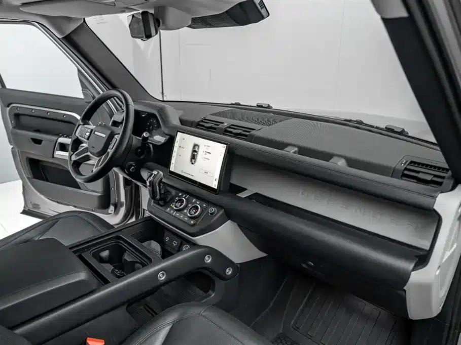 2024 Land Rover Defender 110 3.0T P400 XS — миниатюра 18