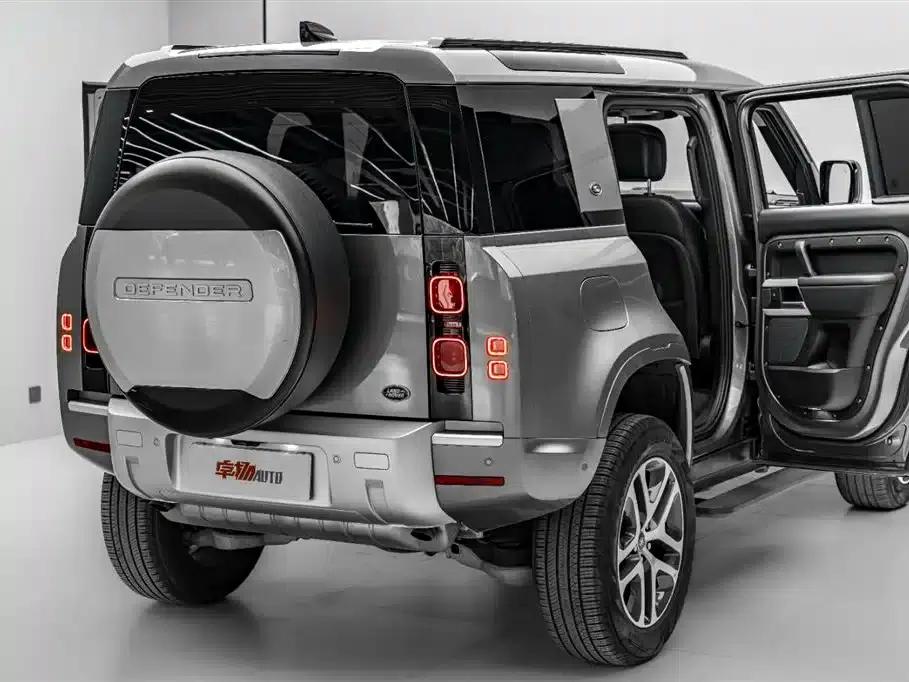 2024 Land Rover Defender 110 3.0T P400 XS — миниатюра 37