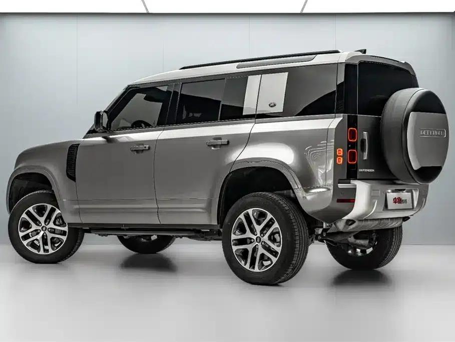 2024 Land Rover Defender 110 3.0T P400 XS — миниатюра 5