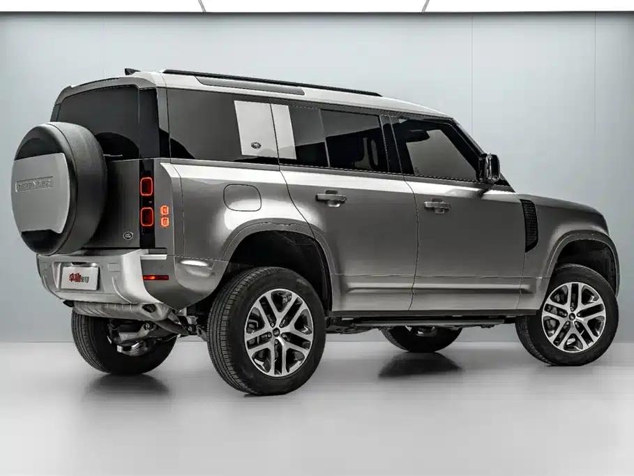 2024 Land Rover Defender 110 3.0T P400 XS — миниатюра 7