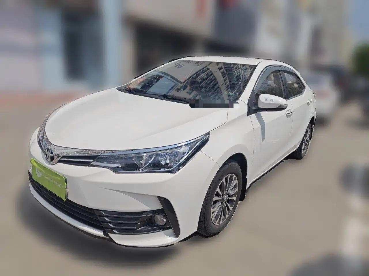 Toyota Corolla 2017 Revised Version 1.2T S-CVT GL — миниатюра 1