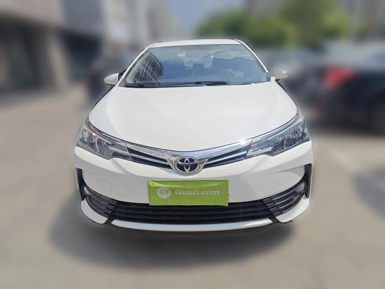 Toyota Corolla 2017 Revised Version 1.2T S-CVT GL — миниатюра 2