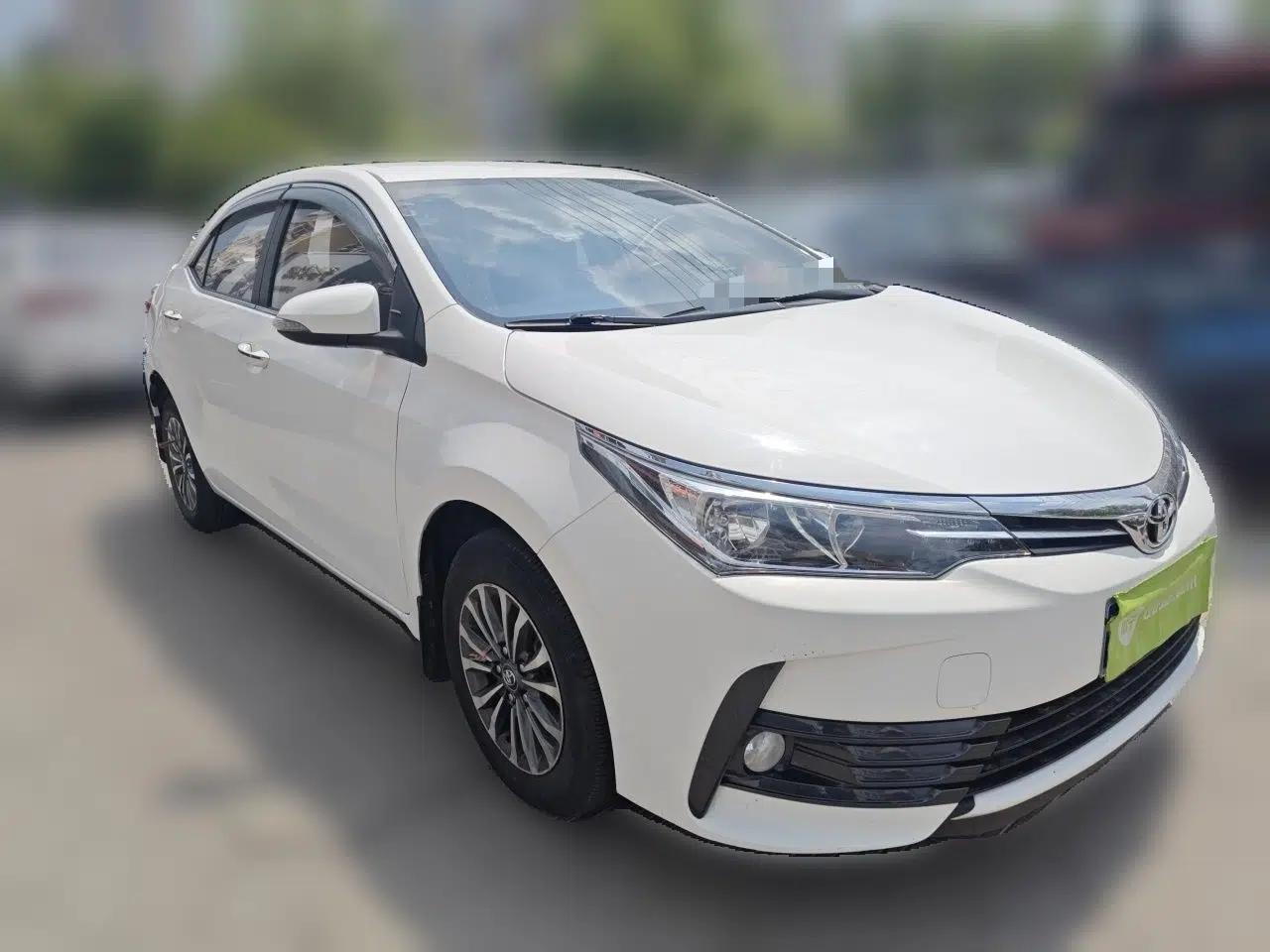 Toyota Corolla 2017 Revised Version 1.2T S-CVT GL — миниатюра 3