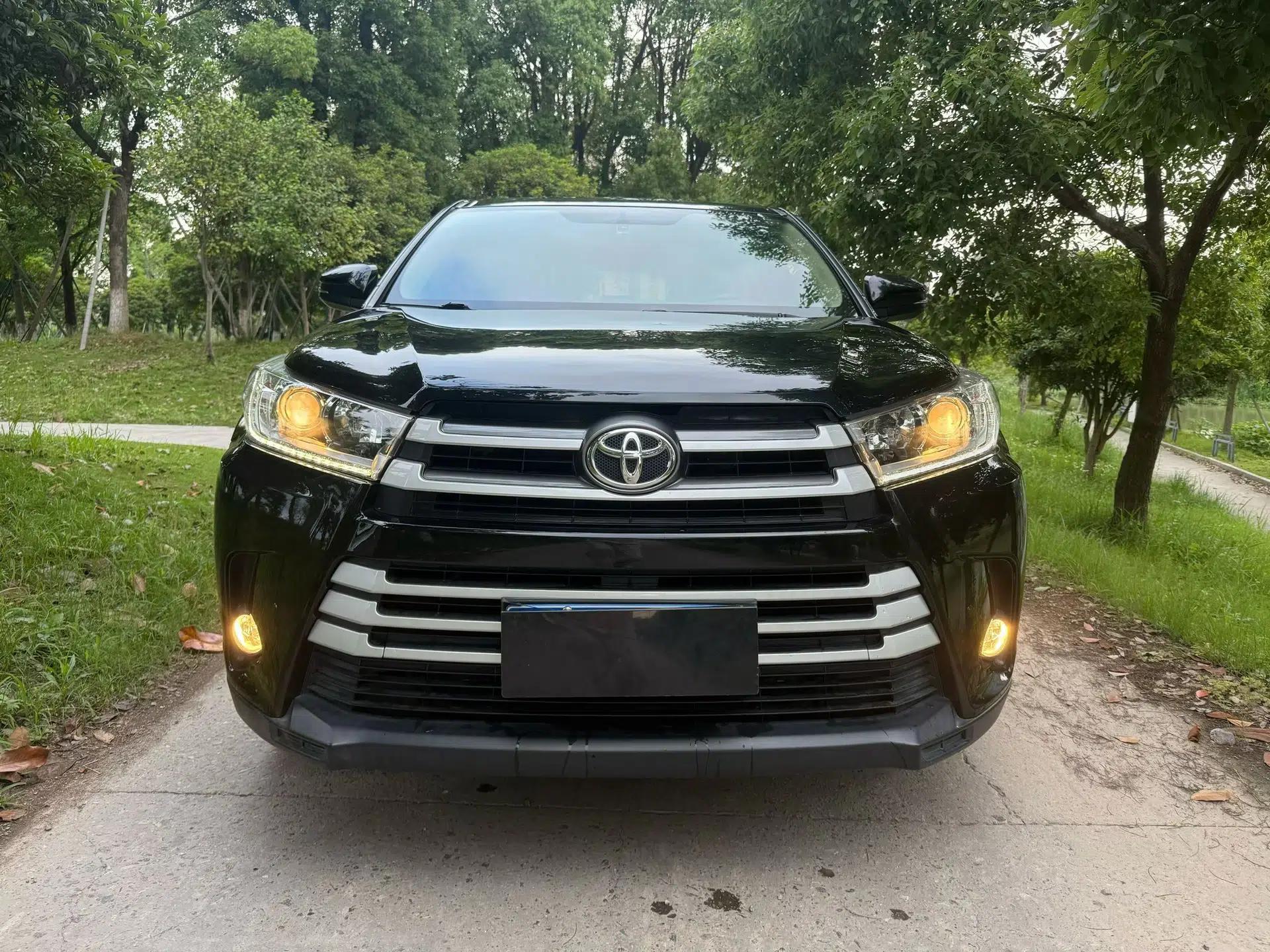Toyota Highlander 2018 2.0T Two-Wheel Drive Elite Version 5 Seats China VI Standard — миниатюра 2
