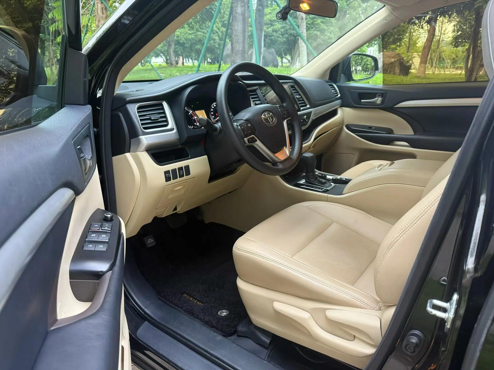 Toyota Highlander 2018 2.0T Two-Wheel Drive Elite Version 5 Seats China VI Standard — миниатюра 18