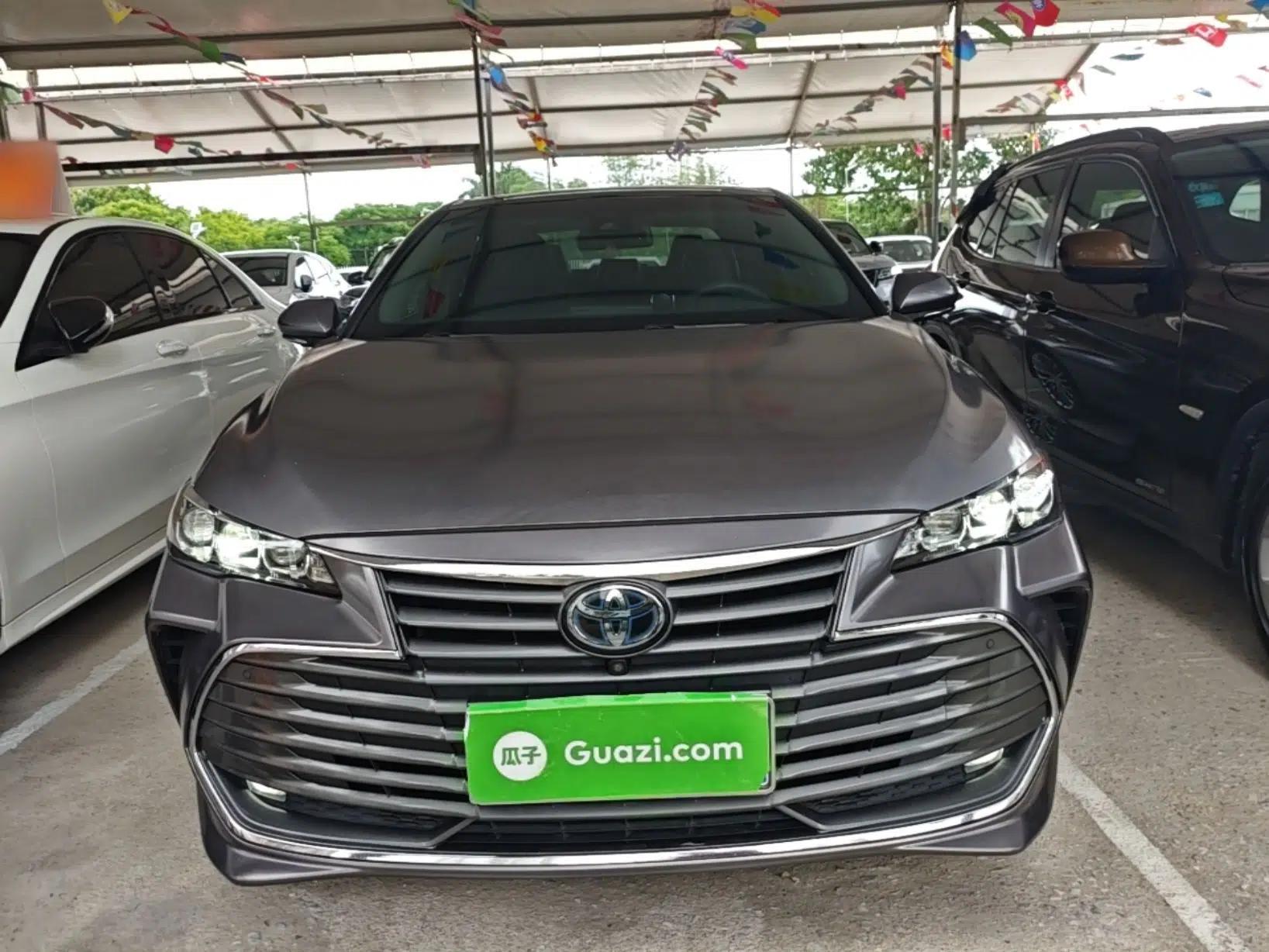 Toyota Avalon 2019 Dual-Engine 2.5L XLE Prestige Version China VI Standard — миниатюра 2