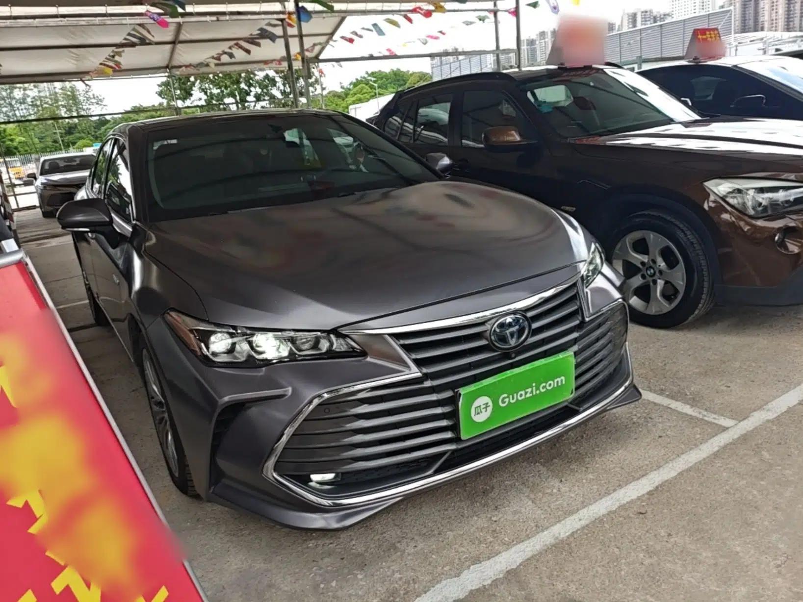 Toyota Avalon 2019 Dual-Engine 2.5L XLE Prestige Version China VI Standard — миниатюра 3