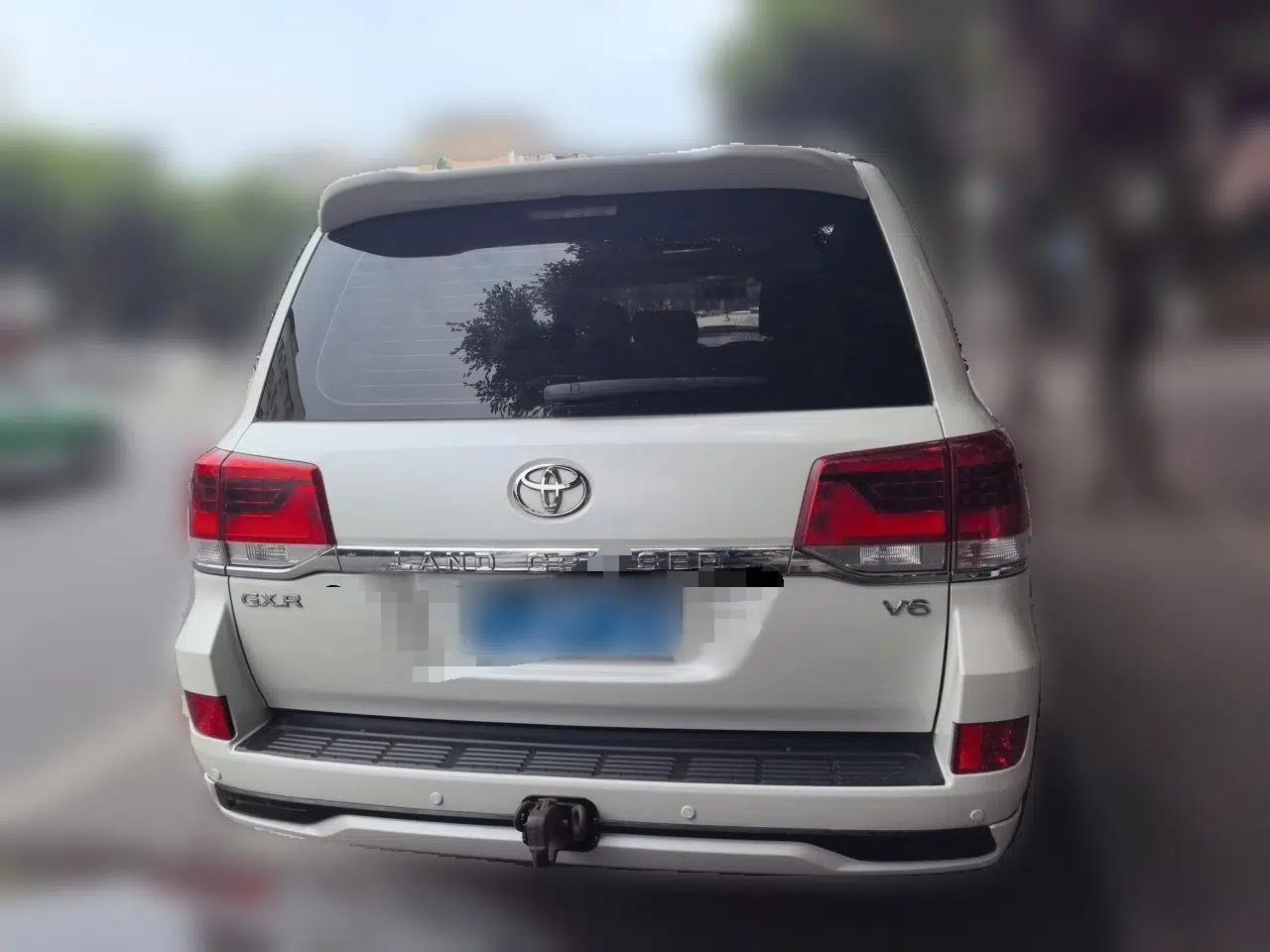 Toyota Land Cruiser 2016 4.0L Automatic GX-R — миниатюра 5
